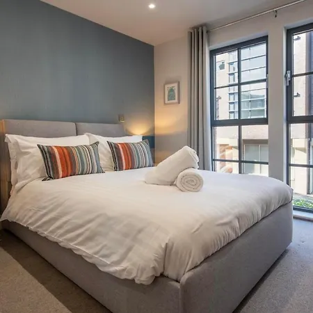 The Quadrant - The Larsen Apartment