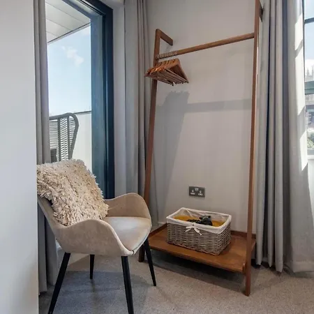 The Quadrant - The Larsen Apartment *