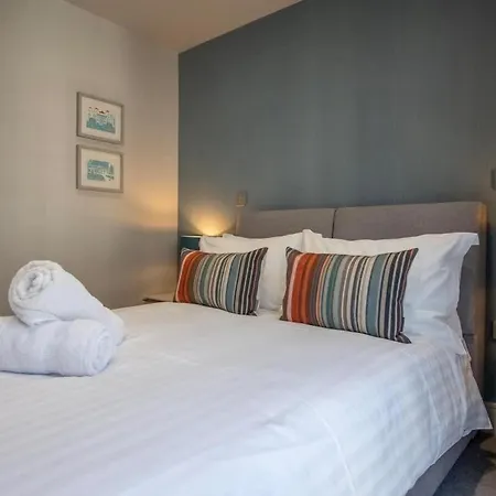 The Quadrant - The Larsen Apartment