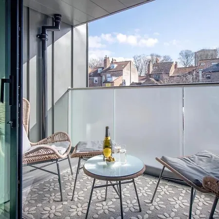 Apartment The Quadrant - The Larsen *