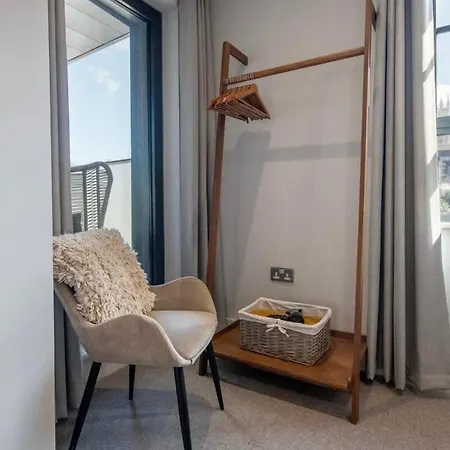 The Quadrant - The Larsen York