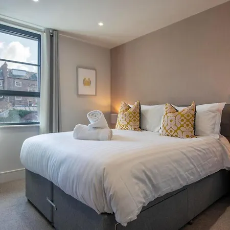 The Quadrant - The Larsen Apartment