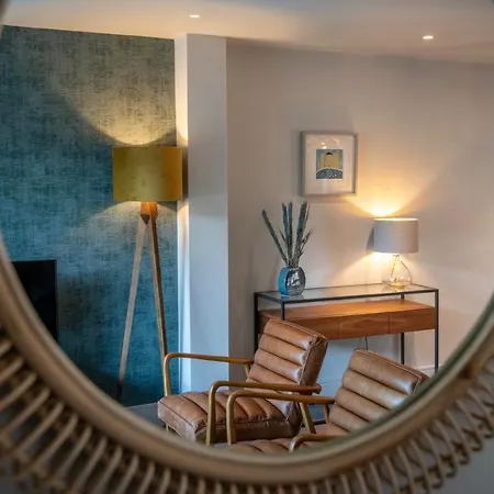 The Quadrant - The Larsen Apartment