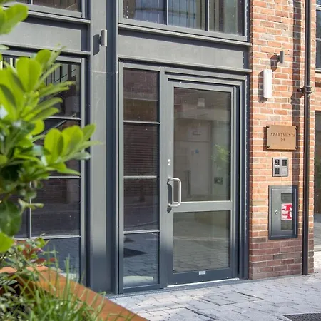 The Quadrant - The Larsen Apartment