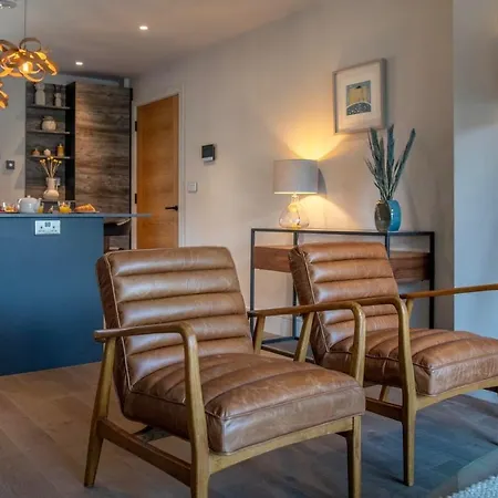 The Quadrant - The Larsen *